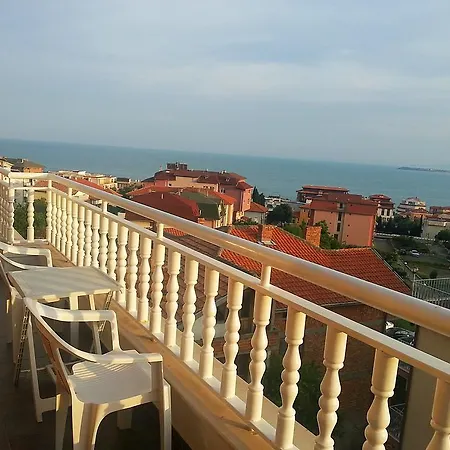 Pensionat Rona - Free Parking And Sea View Sveti Vlas