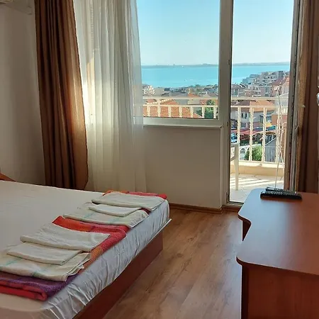 Rona - Free Parking And Sea View 3*